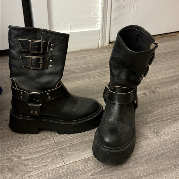 Steve Madden Shoes - Steve Madden Black Combat Boots Size 6.5/7